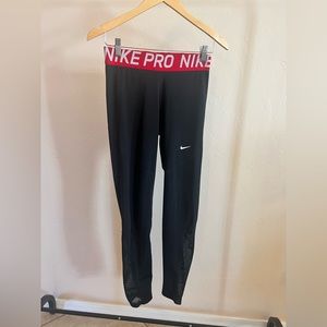 NIKE PRO women’s black athletic training leggings, Large